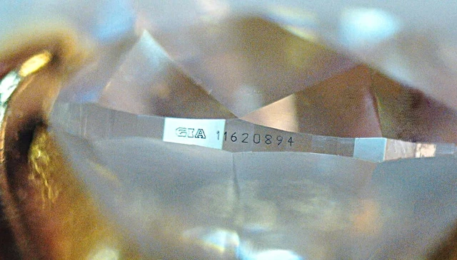 Bague de fiançailles Cartier 1895 en or jaune 18 carats, 0,72 ct, diamant rond D VS1