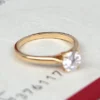 Bague de fiançailles Cartier 1895 en or jaune 18 carats, 0,72 ct, diamant rond D VS1