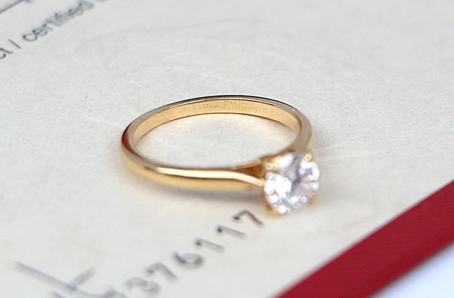 Bague de fiançailles Cartier 1895 en or jaune 18 carats, 0,72 ct, diamant rond D VS1