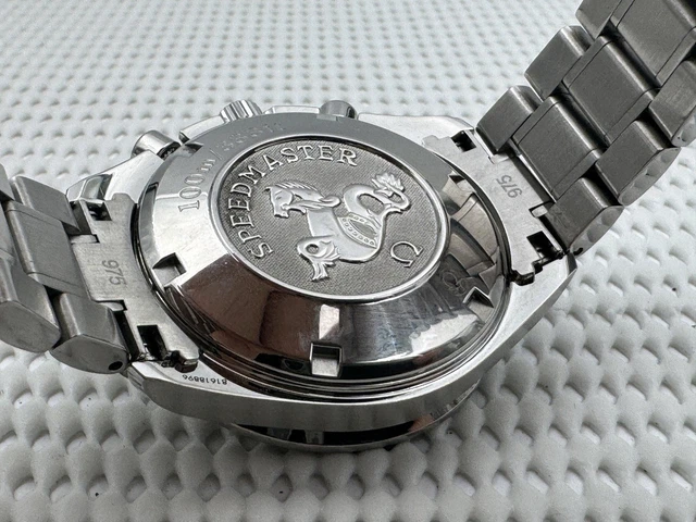 2007-Omega-Speedmaster-40mm-Chronograph-Automatic-1164-Original-10.webp Omega Speedmaster 40 mm Chronographe Automatique 2007 1164 Cadran d'origine Réf. 3211.30