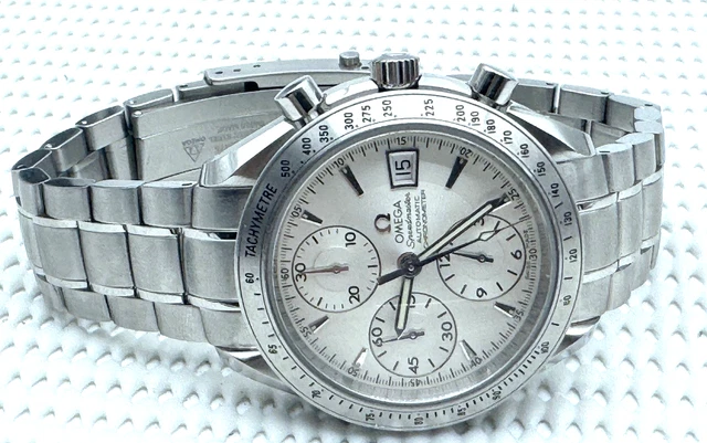 2007-Omega-Speedmaster-40mm-Chronograph-Automatic-1164-Original-19.webp Omega Speedmaster 40 mm Chronographe Automatique 2007 1164 Cadran d'origine Réf. 3211.30