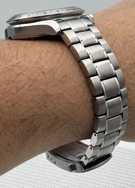 2007-Omega-Speedmaster-40mm-Chronograph-Automatic-1164-Original-2.webp Omega Speedmaster 40 mm Chronographe Automatique 2007 1164 Cadran d'origine Réf. 3211.30