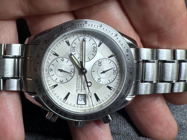 2007-Omega-Speedmaster-40mm-Chronograph-Automatic-1164-Original-20.webp Omega Speedmaster 40 mm Chronographe Automatique 2007 1164 Cadran d'origine Réf. 3211.30