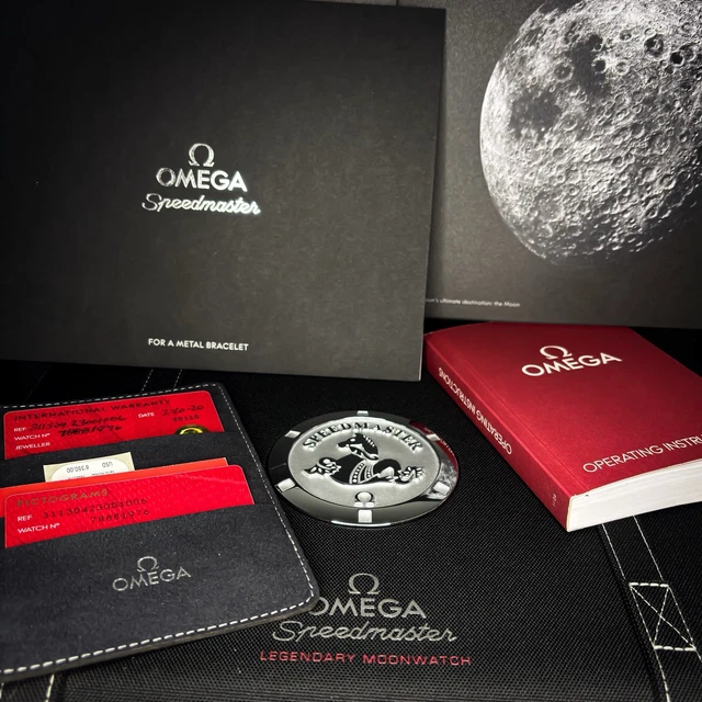 2020-OMEGA-Speedmaster-Moonwatch-Professional-31130423001006-Full-Set-16.webp Coffret complet OMEGA Speedmaster Moonwatch Professional 311.30.42.30.01.006 2020