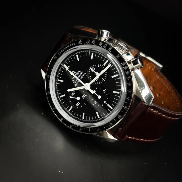 2020-OMEGA-Speedmaster-Moonwatch-Professional-31130423001006-Full-Set-19.webp Coffret complet OMEGA Speedmaster Moonwatch Professional 311.30.42.30.01.006 2020