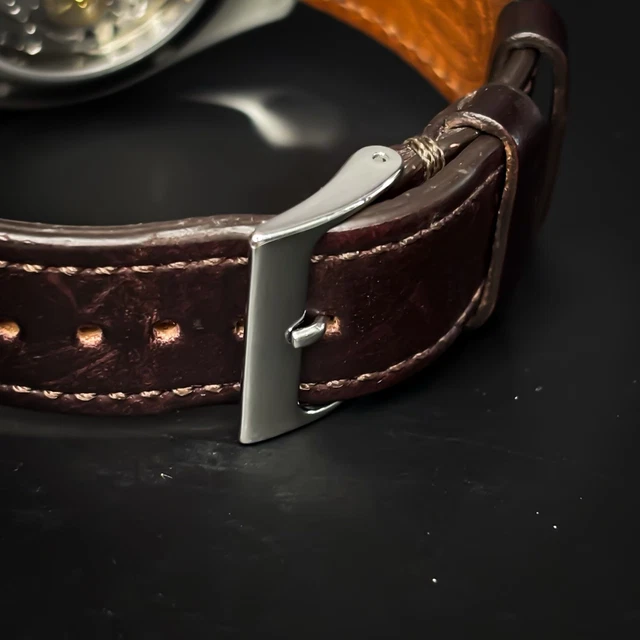 2020-OMEGA-Speedmaster-Moonwatch-Professional-31130423001006-Full-Set-8.webp Coffret complet OMEGA Speedmaster Moonwatch Professional 311.30.42.30.01.006 2020