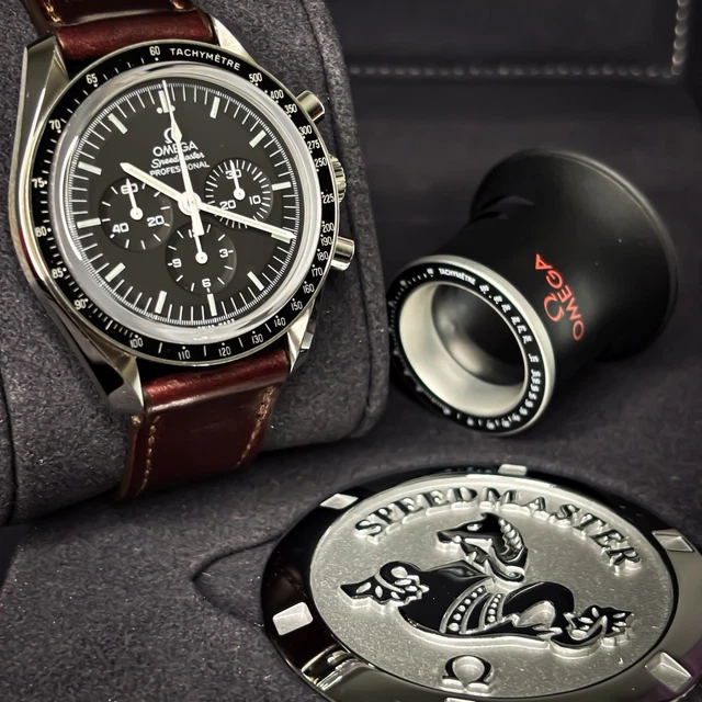 2020-OMEGA-Speedmaster-Moonwatch-Professional-31130423001006-Full-Set.webp Coffret complet OMEGA Speedmaster Moonwatch Professional 311.30.42.30.01.006 2020