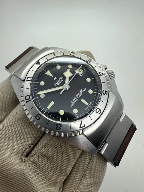 2020-Tudor-Black-Bay-P01-Stainless-Steel-Automatic (7) Montre Tudor Black Bay P01 automatique en acier inoxydable 42 mm avec bracelet en cuir (réf. 70150 B+P), année 2020
