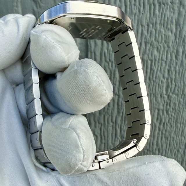 2024-Cartier-Santos-Large-Green-Dial-WSSA0062-Very-12.webp Montre Cartier Santos Grand Cadran Vert WSSA0062, 2024, Très bon état - Boîte et Papiers