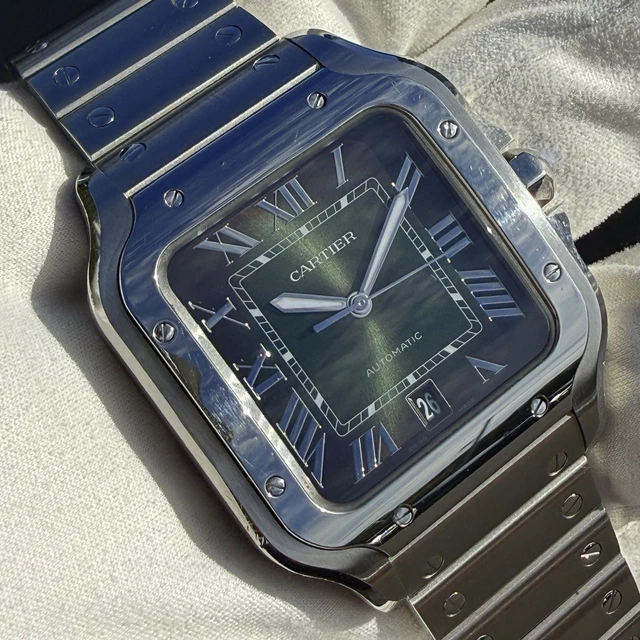 2024-Cartier-Santos-Large-Green-Dial-WSSA0062-Very-17.webp Montre Cartier Santos Grand Cadran Vert WSSA0062, 2024, Très bon état - Boîte et Papiers