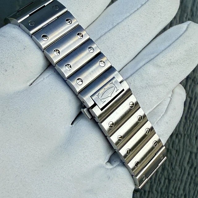 2024-Cartier-Santos-Large-Green-Dial-WSSA0062-Very-9.webp Montre Cartier Santos Grand Cadran Vert WSSA0062, 2024, Très bon état - Boîte et Papiers