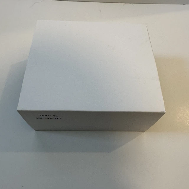 2025-Tudor-Black-Bay-58-GMT-Watch-39mm-29.webp Montre Tudor Black Bay 58 GMT 39 mm, modèle 2025, modèle Coca-Cola noir rouge, 7939G1A0NRU, coffret et carte