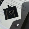 AUTHENTIC-Van-Cleef-Arpels-2016-Holiday-Pendant-Onyx-26.webp AUTHENTIQUE Pendentif Holiday Van Cleef Arpels 2016 Onyx Diamants Or Rose 18 carats
