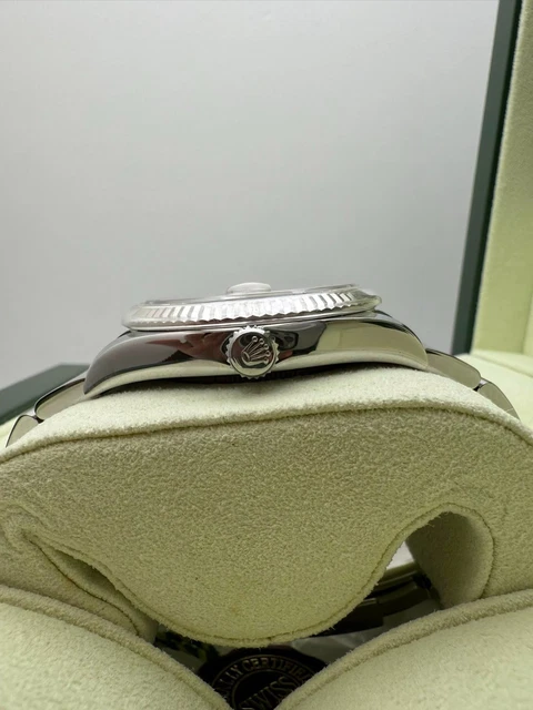 Authentique Rolex DateJust 36 d'occasion avec cadran diamant 116234, excellent état