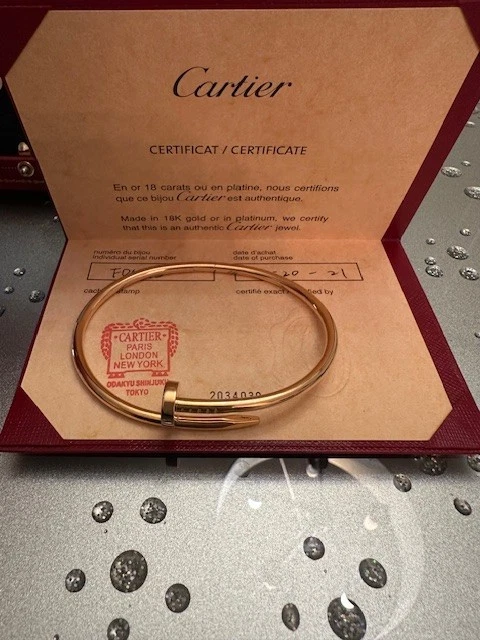 Cartier-Juste-un-Clou-bracelet-classic-model-18K-2.webp Bracelet Cartier Juste un Clou, modèle classique en or 18 carats, taille 20 ; avec certificat
