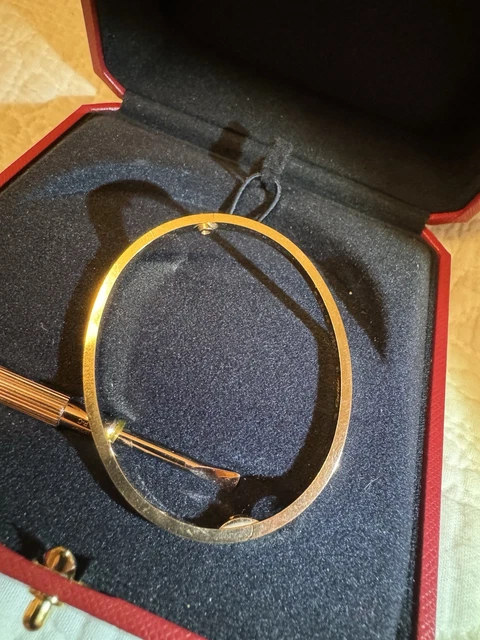 Cartier-LOVE-Bracelet-small-Rose-Gold-Size-16-4-Copie.webp Bracelet Cartier LOVE (petit) Or rose Taille 16