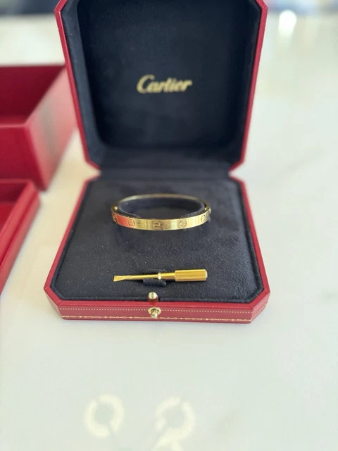 Bracelet Love Cartier en or jaune 18 carats