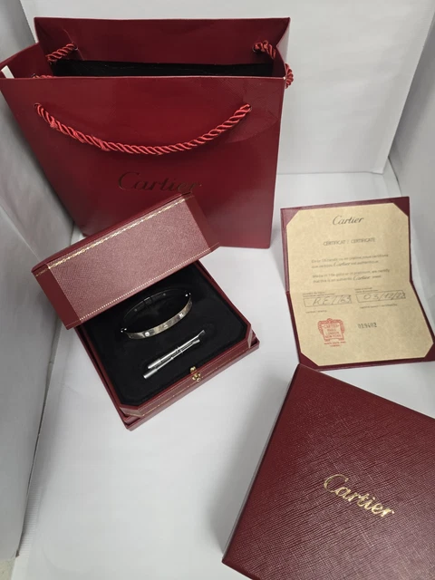 Bracelet Cartier Love Modèle Classique 4 Diamants Or Blanc Taille 17