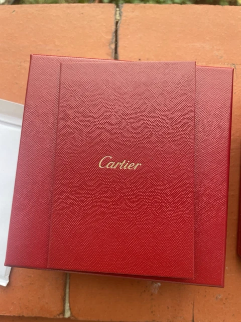 Cartier-Love-Bracelet-Original-Rose-Gold-Size-17-42.webp Bracelet Cartier Love Original en or rose, taille 17, boîte et papiers, 2025