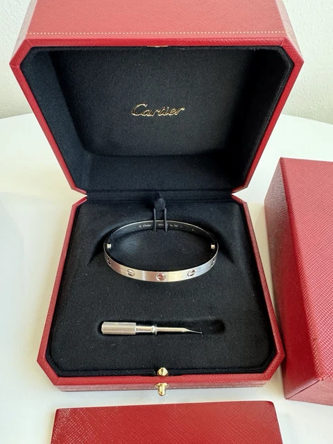 Cartier-Love-Bracelet-size-18-Brushed-White-Gold Bracelet Cartier Love, taille 18, or blanc brossé 18 carats, état neuf