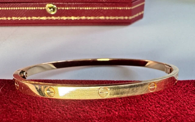 Cartier-Rose-Gold-Love-Bracelet-Medium-Model-With (6) Bracelet Cartier Love en or rose, modèle moyen, avec boîte et documents d'origine.