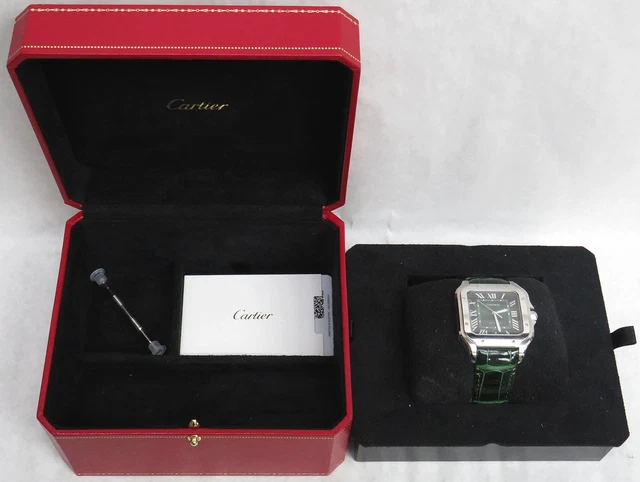 Cartier-Santos-Wssa0062-Large-Model-Green-Dial-Ss-11.webp Montre Cartier Santos Wssa0062 Grand Modèle Cadran Vert SS Coffret Carte de Garantie