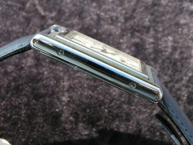 Test de la Cartier Tank Basculante XL 26 mm en acier 2522 (09/2025)