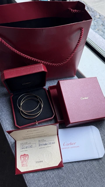 Cartier-Trinity-Tri-Color-Bangle-Bracelet-18k-Gold-Classic-19.webp Bracelet jonc Cartier Trinity Tricolore en or 18 carats, modèle classique