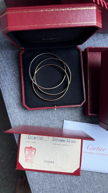 Cartier-Trinity-Tri-Color-Bangle-Bracelet-18k-Gold-Classic-22.webp Bracelet jonc Cartier Trinity Tricolore en or 18 carats, modèle classique