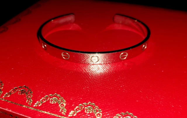 Bracelet manchette Love en or blanc Cartier 18