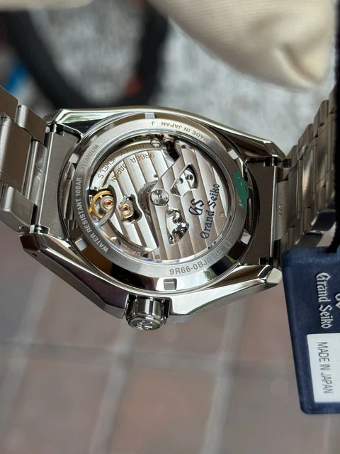 GRAND SEIKO 9R SPRING DRIVE SBGE285 titane 41 mm 2025