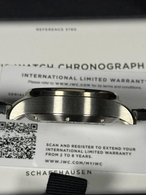 IWC-Chronograph-Pilots-watch-Black-dial-43mm-14.webp Montre d'aviateur chronographe IWC, cadran noir 43 mm