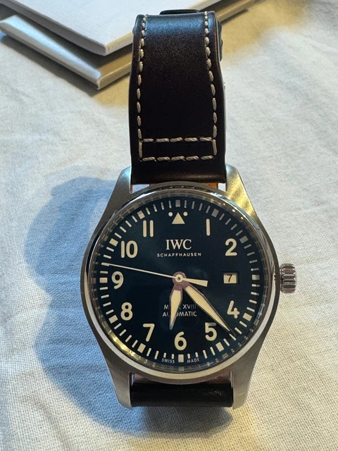 IWC-IW327010-Le-Petit-Prince-Mark-XVIII-Pilots-14.webp Montre d'aviateur IWC IW327010 Le Petit Prince Mark XVIII - Cadran bleu - Automatique