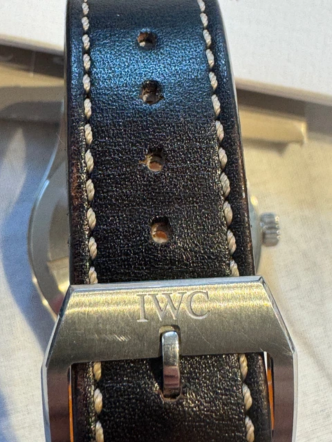 IWC-IW327010-Le-Petit-Prince-Mark-XVIII-Pilots-6.webp Montre d'aviateur IWC IW327010 Le Petit Prince Mark XVIII - Cadran bleu - Automatique