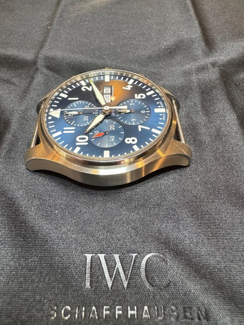 IWC-Pilots-Chronograph-Le-Petite-Prince-Edition-54.webp Chronographe d'Aviateur IWC Édition Le Petit Prince - IW377714 Coffret + Papiers