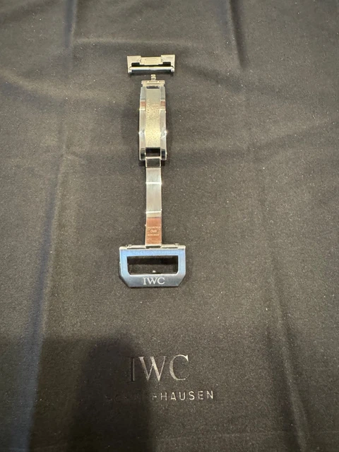 IWC-Pilots-Chronograph-Le-Petite-Prince-Edition-64.webp Chronographe d'Aviateur IWC Édition Le Petit Prince - IW377714 Coffret + Papiers