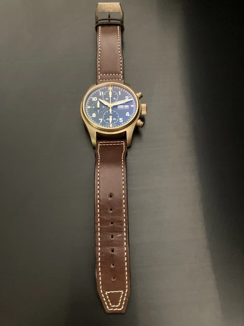 IWC-Pilots-Watch-Olive-Green-Dial-Mens-3.webp IWC Pilot's Watch Olive Green Dial Men's Watch - IW387902 - Automatic Swiss