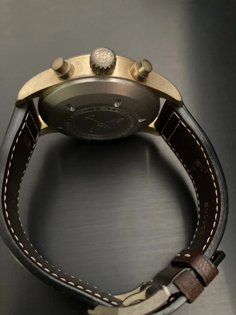IWC-Pilots-Watch-Olive-Green-Dial-Mens-5.webp IWC Pilot's Watch Olive Green Dial Men's Watch - IW387902 - Automatic Swiss