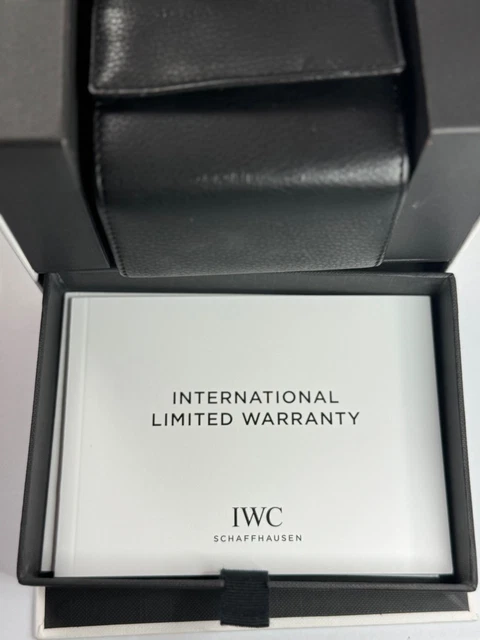 IWC-Portugieser-Yacht-Club-Chronograph-IW3814093-FULLY-14.webp IWC Portugieser Yacht Club Chronographe IW3814093 Entièrement fonctionnel Sans prix de réserve