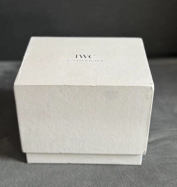IWC-Portugieser-Yacht-Club-Chronograph-IW3814093-FULLY-15.webp IWC Portugieser Yacht Club Chronographe IW3814093 Entièrement fonctionnel Sans prix de réserve