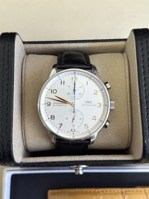 IWC-Portuguese-Chronograph-Steel-Silver-Dial-41mm-2.webp Montre automatique IWC Portugaise Chronographe Acier Cadran Argent 41 mm IW371445