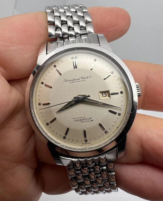 IWC-SCHAFFHAUSEN-Ingenieur-AUTOMATIC-REF-666-2.webp IWC SCHAFFHAUSEN Ingenieur AUTOMATIQUE REF 666 MONTRE VINTAGE HOMME CAL 8531