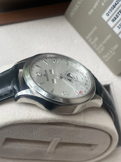 Jaeger-LeCoultre-Master-Steel-Mens-Watch-Q1558420-Moonphase-6.webp Montre Jaeger-LeCoultre Master Steel pour homme - Q1558420 Phases de lune Calendrier annuel