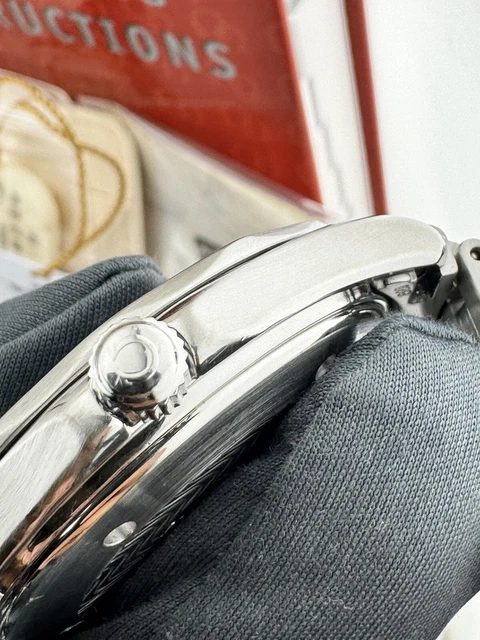 OMEGA-Automatic-Seamaster-Professional-41mm-BlueWave-25318000-11.webp Ω OMEGA Automatique Seamaster Professional 41 mm BlueWave 2531.8000 JamesBond Full