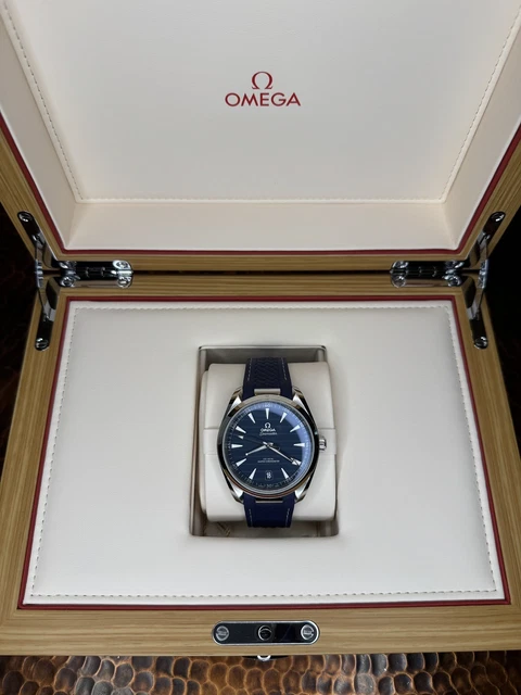 Montre OMEGA Seamaster Aqua Terra 150M 220.12.41.21.03.007 à cadran bleu