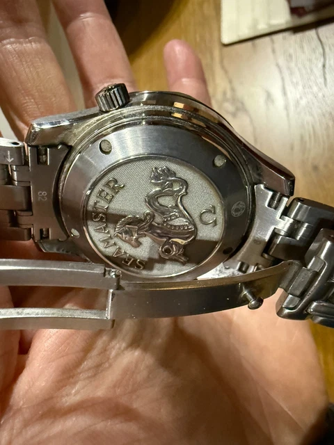 OMEGA-Seamaster-Chrono-Diver-Mens-Black-Watch-3.webp Montre Omega Seamaster Chrono Diver pour homme, noire - 213.30.42.40.01.001