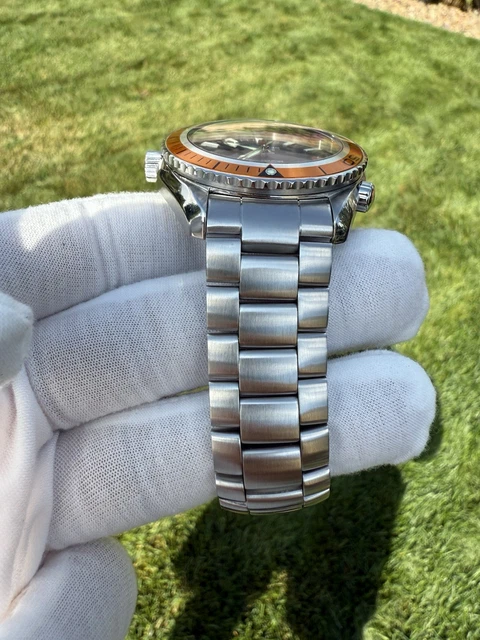 OMEGA Seamaster Planet Ocean 2208.50 Excellent état avec papiers