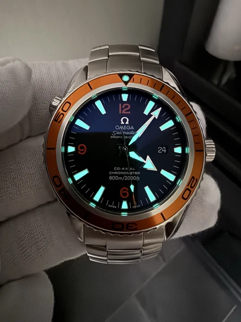 OMEGA Seamaster Planet Ocean 2208.50 Excellent état avec papiers
