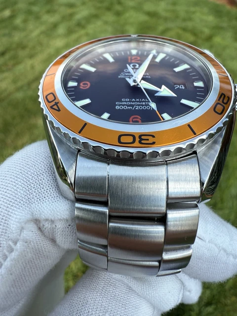 OMEGA Seamaster Planet Ocean 2208.50 Excellent état avec papiers