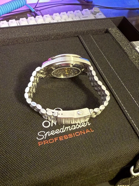 OMEGA-Speedmaster-Moonwatch-Professional-31030425001002-11.webp OMEGA Speedmaster Moonwatch Professional 310.30.42.50.01.002